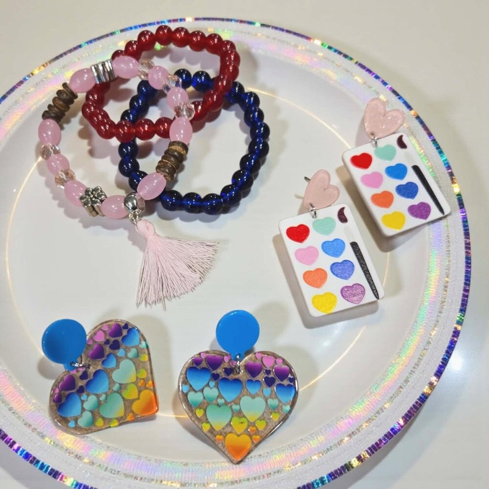 Multicolor Heart Paint Earring And Bracelet Set